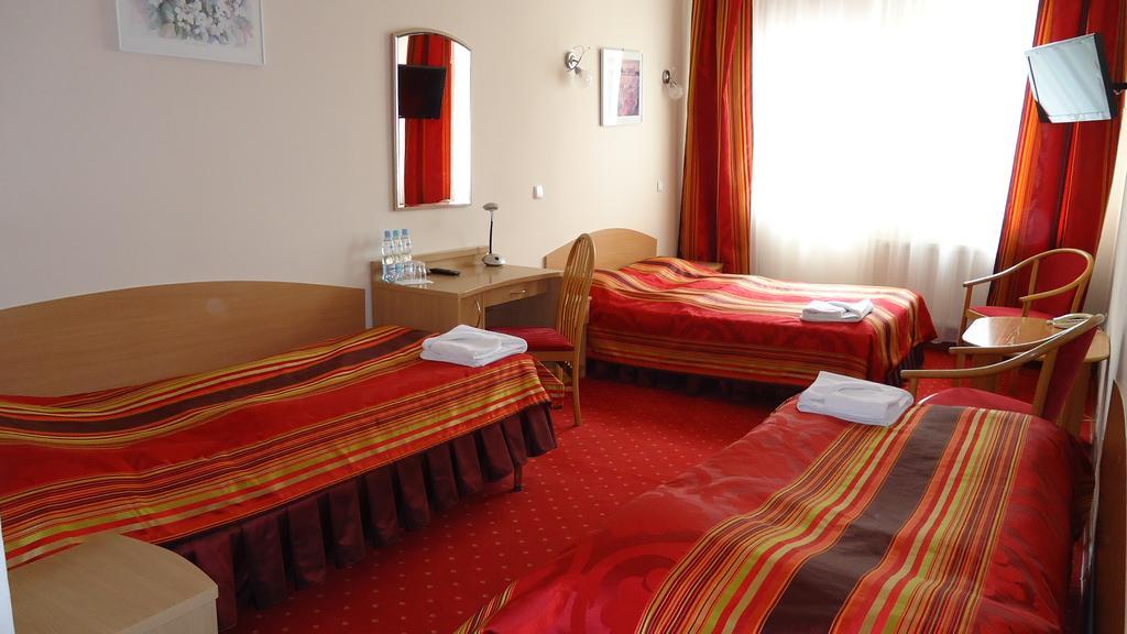 Baron Otel Ciechanów Oda fotoğraf