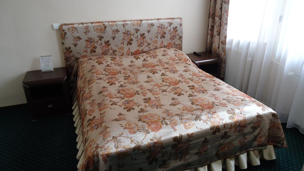 Baron Otel Ciechanów Oda fotoğraf