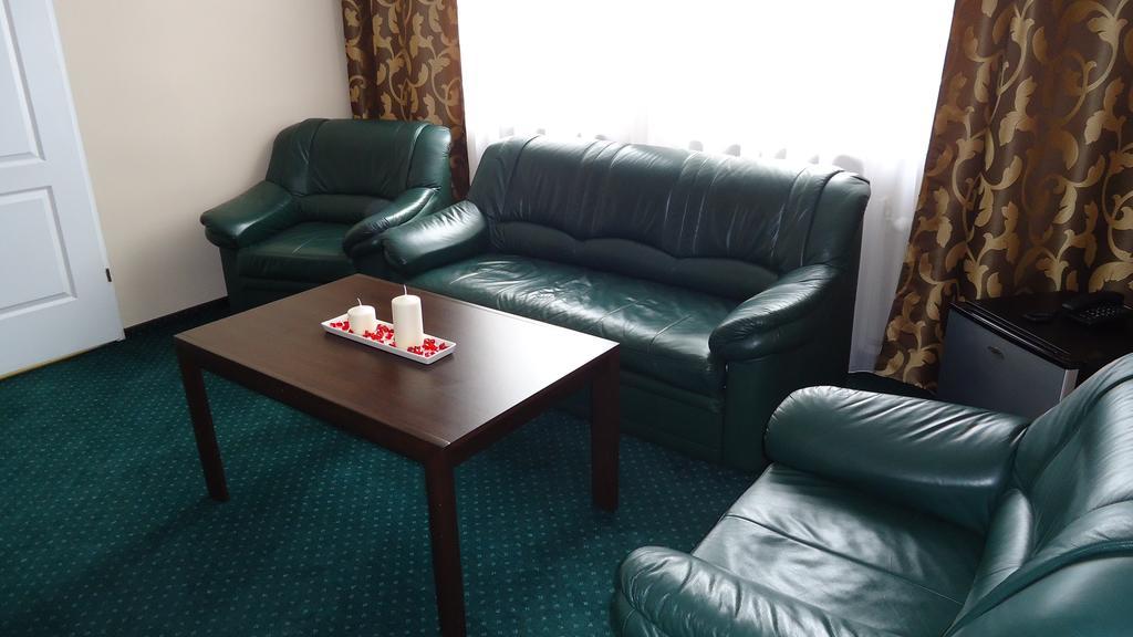 Baron Otel Ciechanów Oda fotoğraf